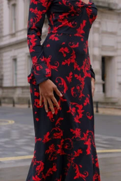 Black & Red Baroque Print Keyhole Detail Ruched Front Midi Jersey Dress 13 Black & Red Baroque Print Keyhole Detail Ruched Front Midi Jersey Dress -CHAUz Clothing Shop 23217d67aa05b982a8db980c164e0bc0bd2ecb42