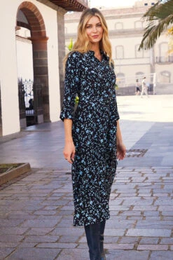 Black & Blue Ditsy Floral Print Midi Shirt Dress -CHAUz Clothing Shop 4a7c16ec86fd805f6d691ad3b8920e7c5631814c