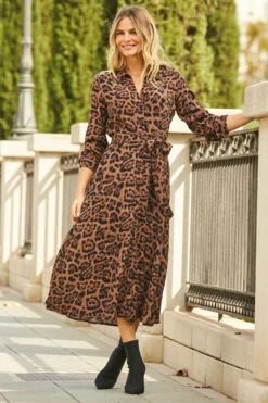 Leopard Print Midi Shirt Dress With Belt -CHAUz Clothing Shop web 28 a21dw038 000186 1