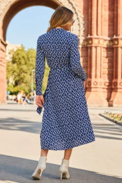 Blue & White Print Midi Shirt Dress -CHAUz Clothing Shop web 2307 104 s23dw216nvcv01 104 194